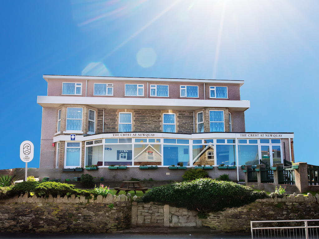 The Crest at Newquay: Investment Case, Yield Arithmetic and Due-Diligence Questions for a UK Apart-Hotel